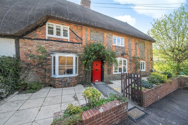 Oare, Marlborough, Wiltshire, SN8 4 bed semi