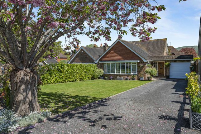 2 bed detached bungalow