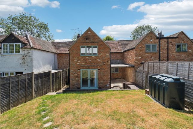 Bricks Lane, High Wycombe HP14 3 bed cottage for sale
