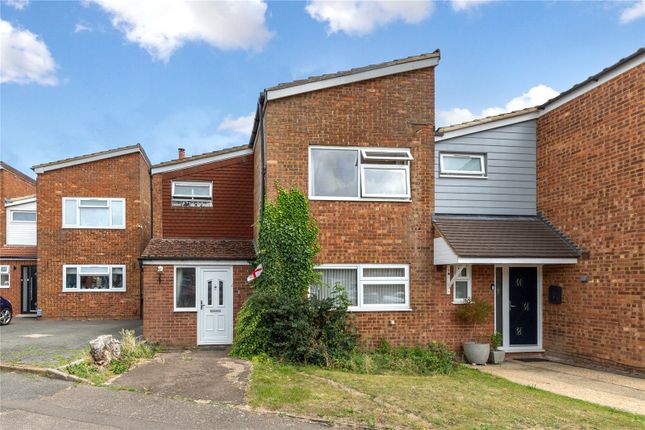 Saltdean Close, Bedfordshire LU2 3 bed terraced house for sale