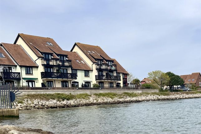 Shamrock Way, Hythe, Southampton 2 bed house for sale