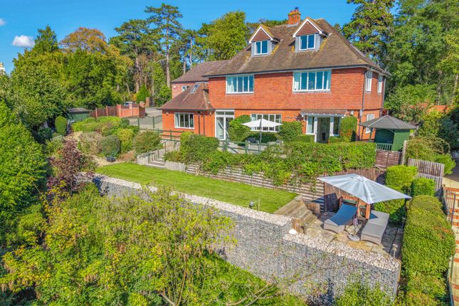 6 bedroom detached house for sale
