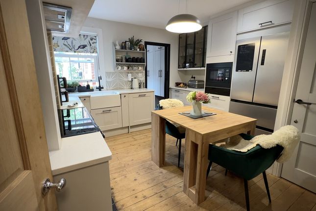 Oxford Road, Marlow, SL7 3 bed cottage for sale