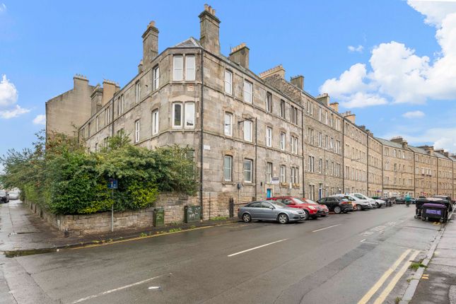 Milton Street, Abbeyhill, Edinburgh EH8 1 bed flat for sale