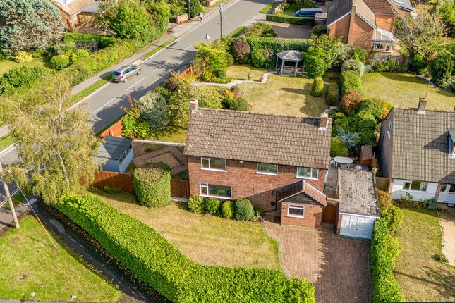 Chapel Road, Flackwell Heath, HP10 4 bed detached house for sale