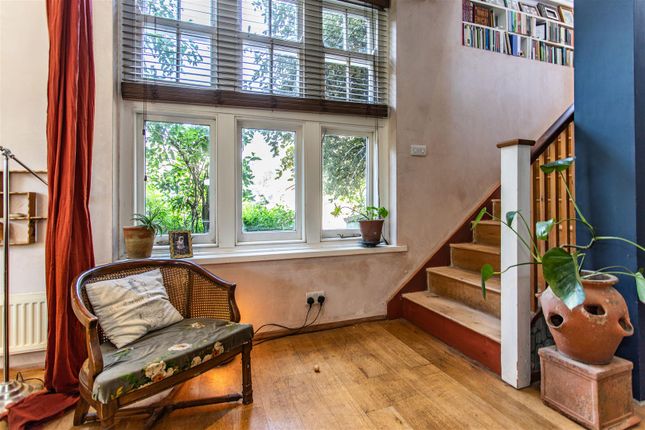 4 bedroom end of terrace house for sale
