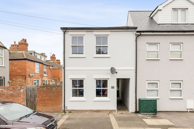 Geraldine Road, Folkestone, CT19 2 bed end of terrace house for sale