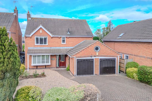 Pretoria Road, Kirby Muxloe, LE9 4 bed detached villa for sale