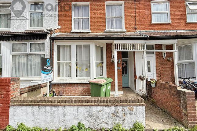 Dersingham Avenue, Manor Park, E12 6HP 2 bed terraced house for sale