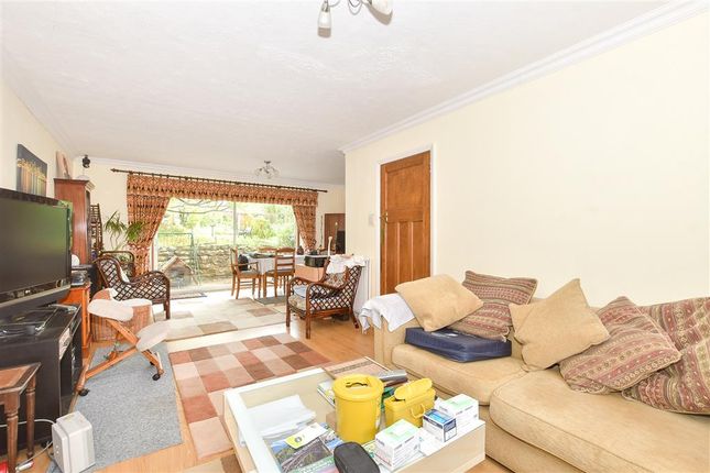 4 bed detached house