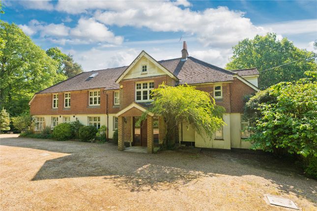 Rodona Road, St George's Hill, KT13 5 bed detached house for sale
