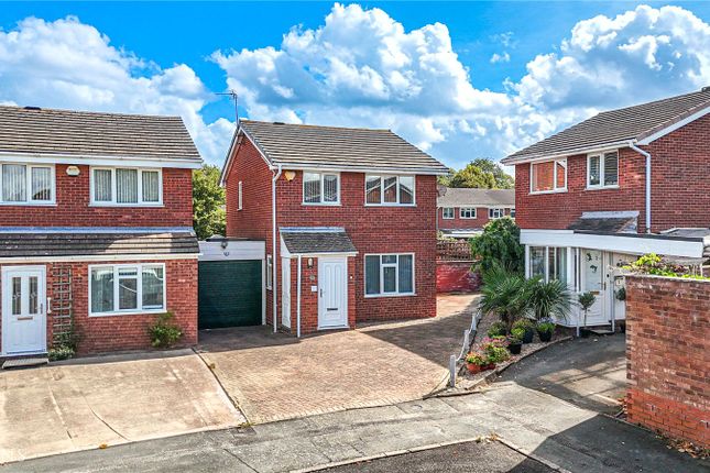 3 bedroom link detached house for sale