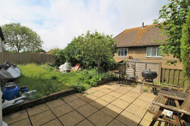 5 bedroom semi-detached house for sale