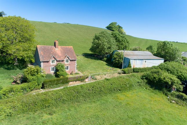 2 bedroom farm house for sale