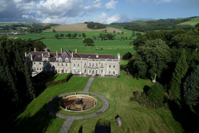 12 bedroom country house for sale