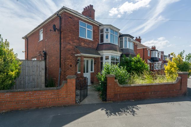 Queen Mary Avenue, Cleethorpes DN35 3 bed semi