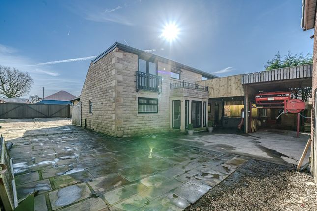 4 bed detached house