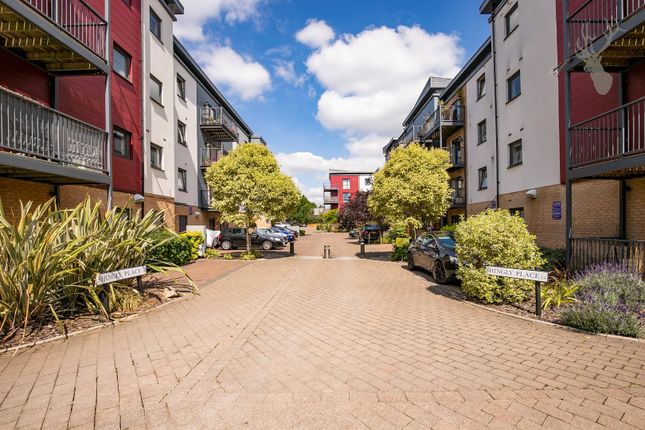 The Ridgeway, Chingford E4 2 bed flat for sale