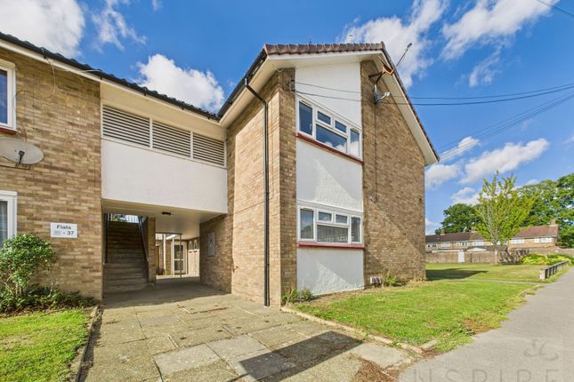 Shackleton Road, Crawley RH10 2 bed maisonette for sale