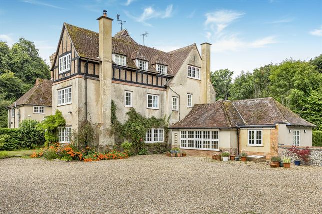 6 bedroom detached house for sale