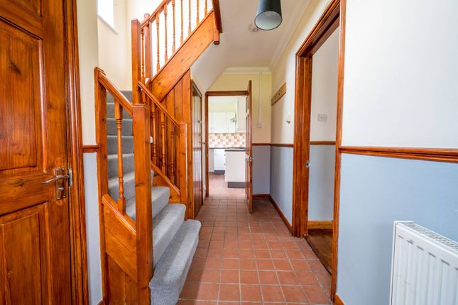 Fowlers Croft, Compton, Guildford, GU3 3 bed semi