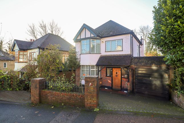 The Avenue, Coulsdon 3 bed detached house for sale