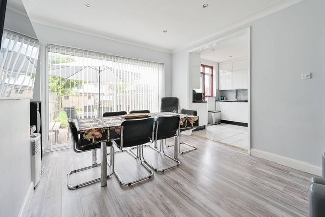 4 bed terraced house