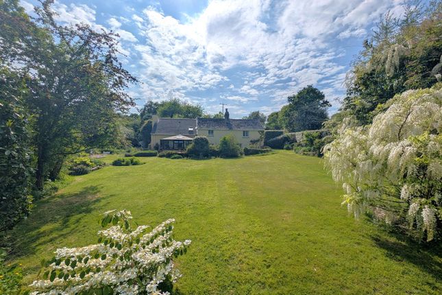 Saltash PL12 6 bed detached house for sale