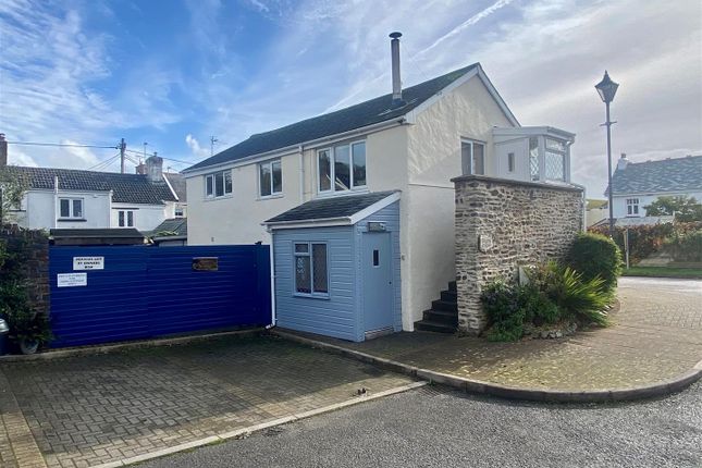 R/O 24 South Street, Braunton EX33 2 bed link detached house for sale