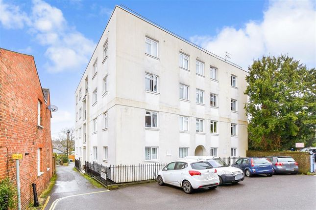 Church Street, Dorking, Surrey 3 bed flat for sale
