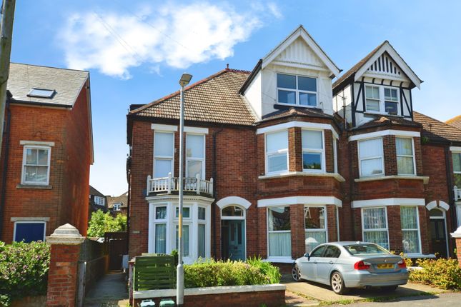 2 bed flat