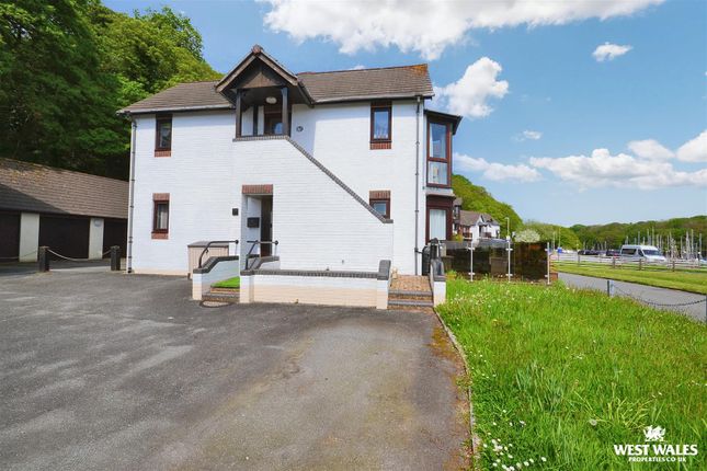 Gaddarn Reach, Neyland, Milford Haven 1 bed apartment for sale