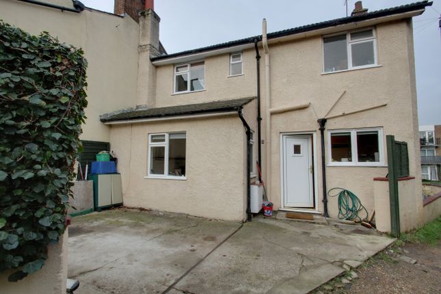 Stevenage Road, Hitchin SG4 3 bed semi