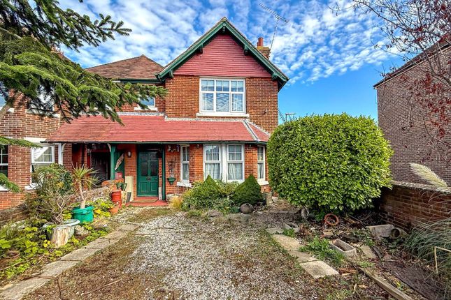 Arundel Road, Littlehampton, West Sussex 4 bed semi