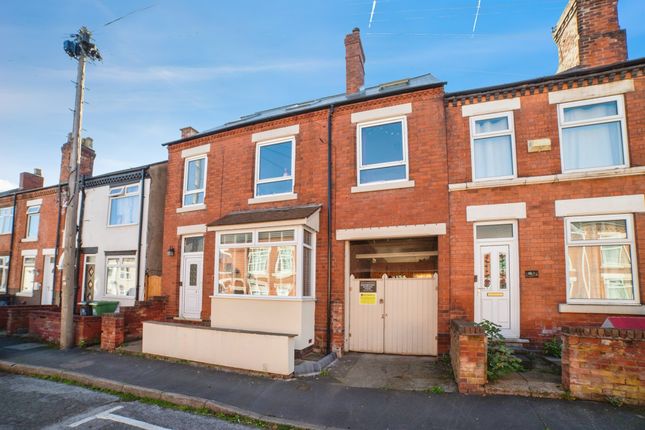 5 bedroom semi-detached house for sale