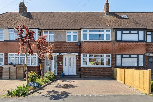 Hogarth Avenue, Ashford, TW15 3 bed terraced house for sale