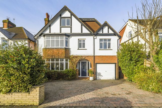 6 bedroom detached house for sale