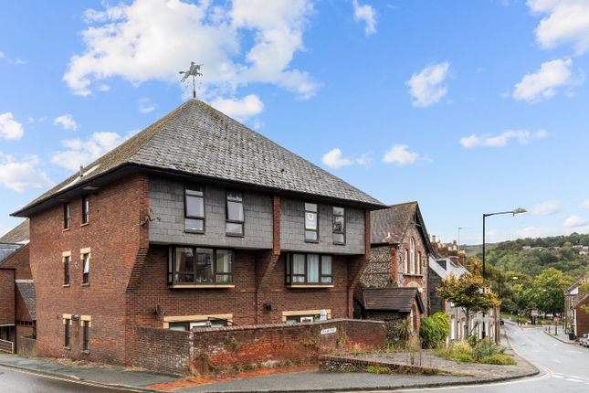 North Street, Lewes, East Sussex, BN7 2 bed semi