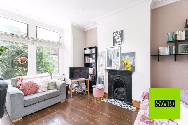 Warren Road, London SW19 2 bed apartment for sale