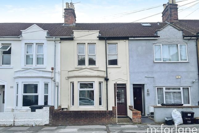 Curtis Street, Swindon SN1 3 bed terraced house for sale