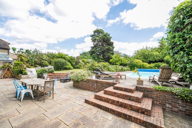 Hayes Lane, Hayes, Kent, BR2 5 bed detached house for sale