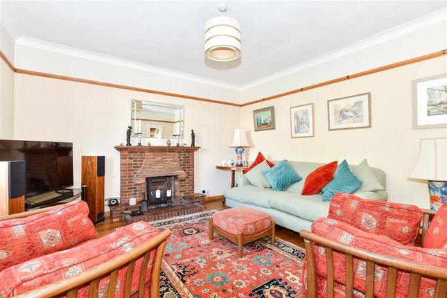 Shirley Way, Bearsted, Maidstone, Kent 3 bed detached house for sale