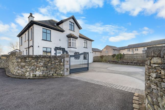 6 bedroom detached house for sale