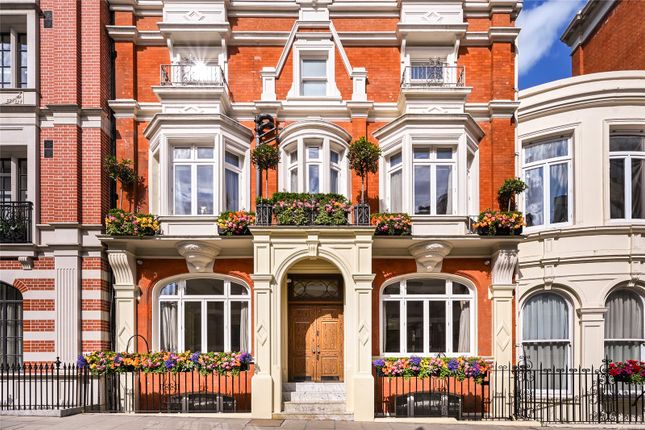 Chesterfield Hill, London, W1J 4 bed terraced house for sale