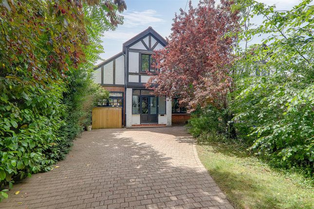Gorse Avenue, Offington, Worthing... 4 bed semi