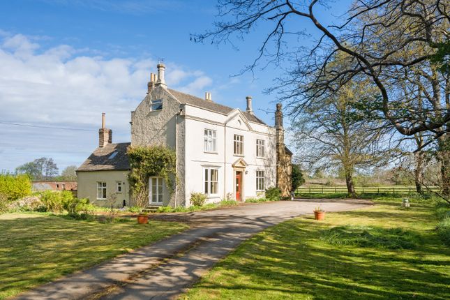 8 bedroom detached house for sale