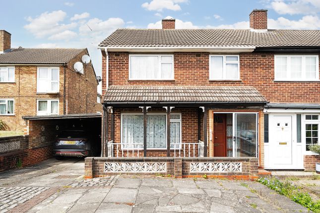Pine Road, London, N11 3 bed end of terrace house for sale