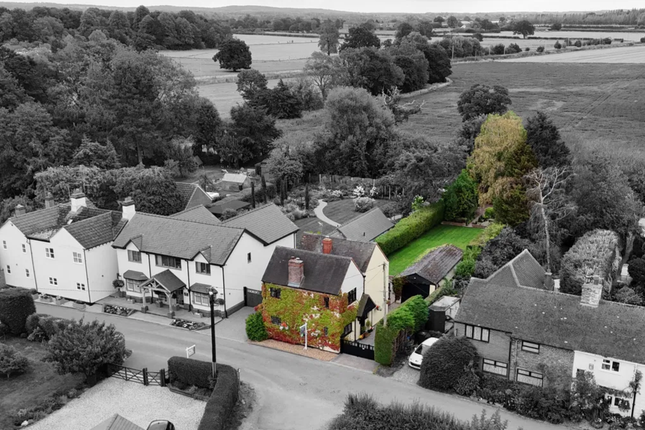 School Lane, Stafford ST18 3 bed cottage for sale