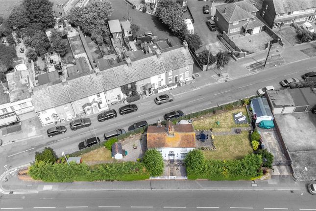 Chalk Road, Gravesend, Kent, DA12 3 bed detached house for sale