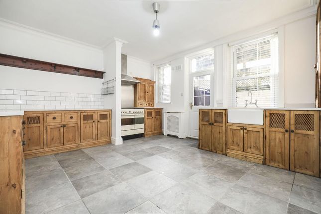 45 Valley Drive, Harrogate, HG2 0JH 2 bed apartment for sale